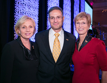 <div>
	NJ Lieutenant Governor Kim Guadagno (L), CINJ Director Robert S. DiPaola, MD (C), and Former NJ Governor Christine Todd Whitman (R) gather at the Award of Hope Gala.</div>
