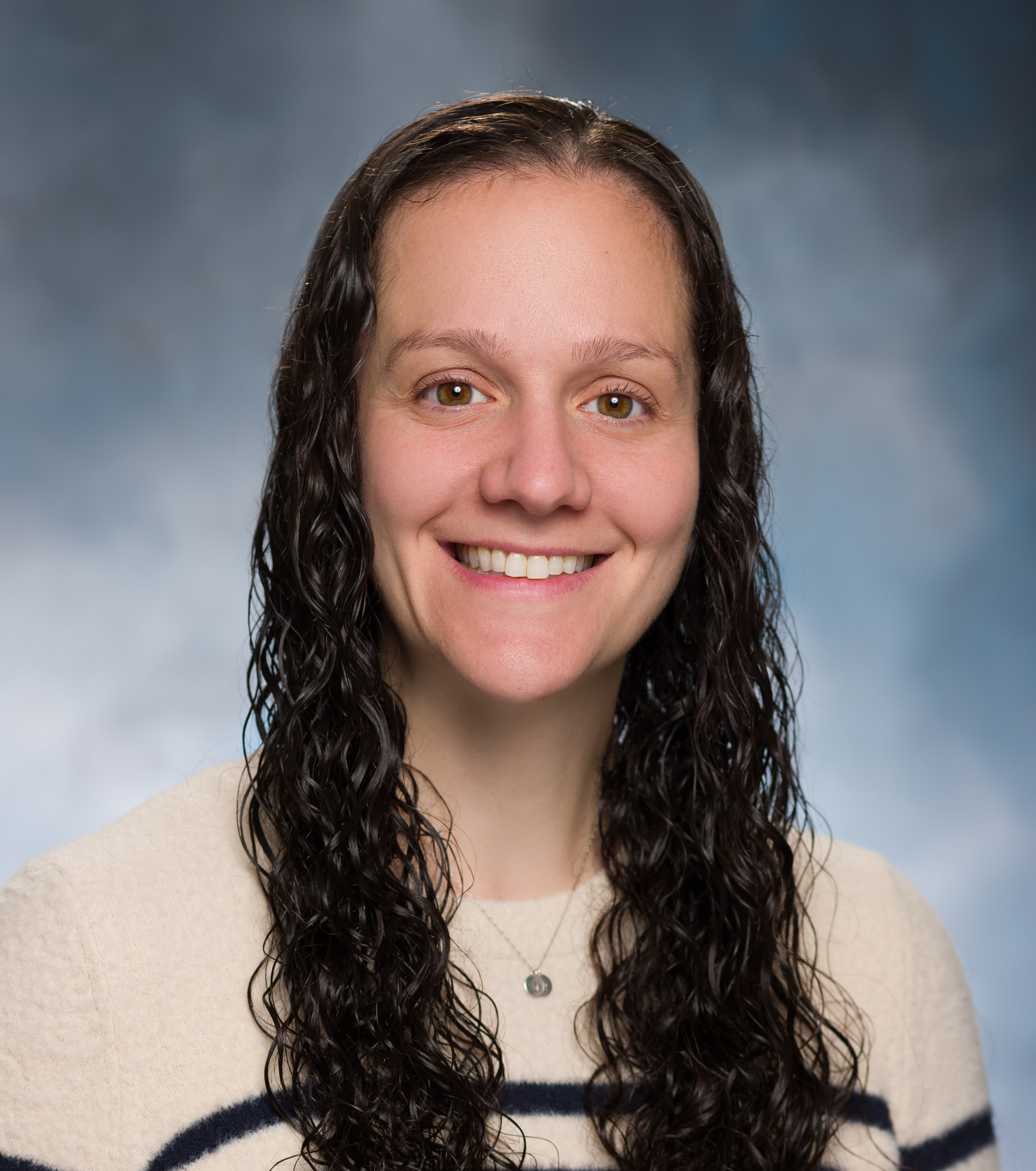 Headshot of Alyssa Hall, MS, FNP-BC, AOCNP